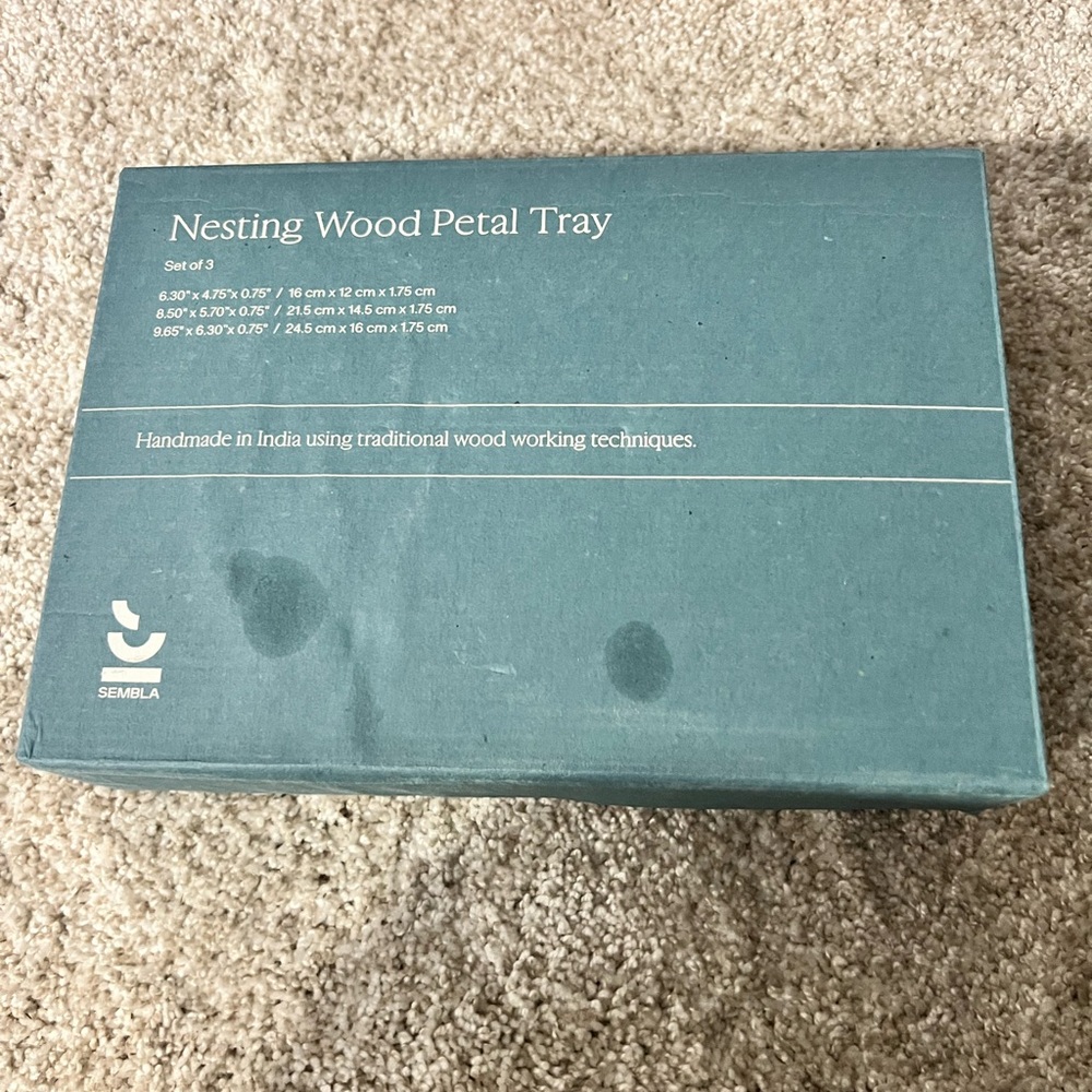 Semblä Nesting Wood Petal Tray Set - Picture 3 of 5